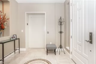 Photo #4: 2059671 Listing