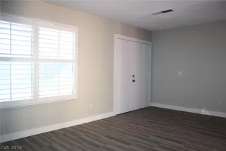 Photo #3: 2059727 Listing 