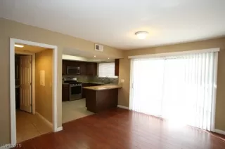 Photo #4: 2059750 Listing 