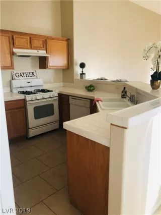 Photo #2: 2059901 Listing