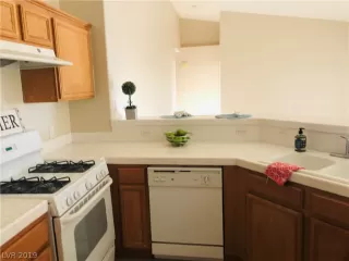 Photo #3: 2059901 Listing