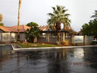 Photo #5: 2059913 Listing 