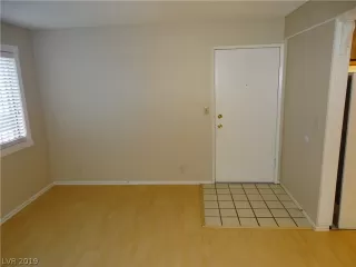 Photo #3: 2059979 Listing 