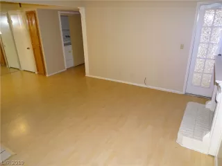 Photo #5: 2059979 Listing 