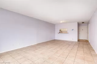 Photo #2: 2059990 Listing