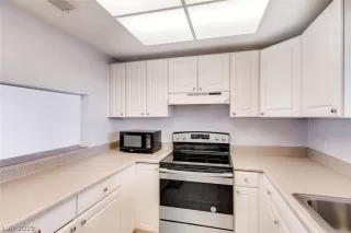 Photo #3: 2059990 Listing