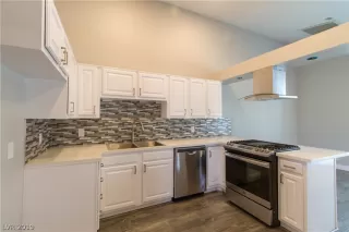 Photo #1: 2059998 Listing