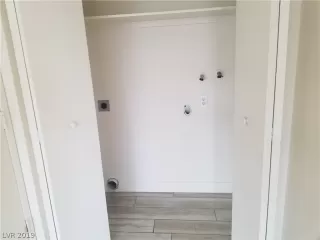 Photo #4: 2060041 Listing 