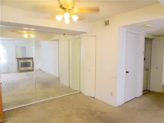 Photo #4: 2060043 Listing 