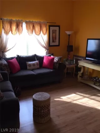 Photo #4: 2060183 Listing