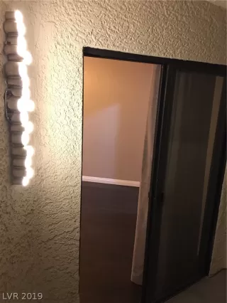 Photo #2: 2060238 Listing 