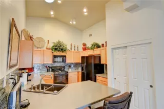 Photo #6: 2060266 Listing