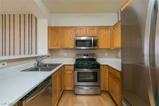 Photo #4: 2060298 Listing 