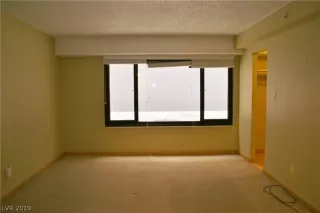 Photo #4: 2060328 Listing