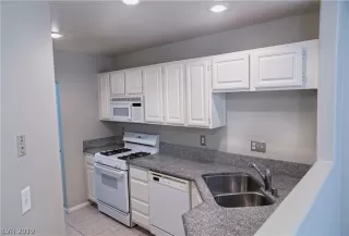 Photo #2: 2060457 Listing