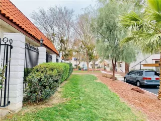 Photo #3: 2060469 Listing