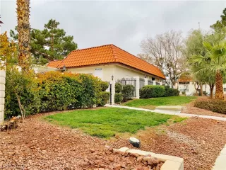 Photo #4: 2060469 Listing