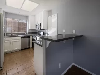 Photo #6: 2060481 Listing 