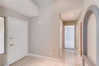 Photo #3: 2060501 Listing