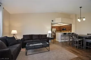 Photo #3: 2060510 Listing