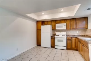 Photo #2: 2060641 Listing 