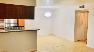 Photo #3: 2060652 Listing