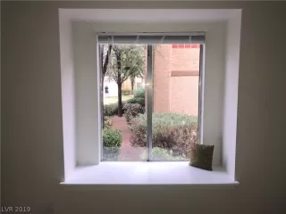 Photo #5: 2060652 Listing