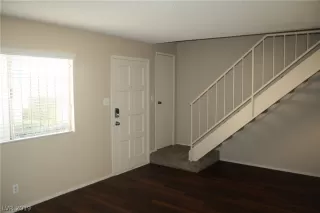 Photo #4: 2060719 Listing 