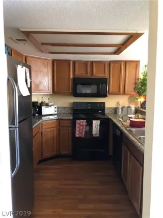Photo #6: 2060734 Listing 