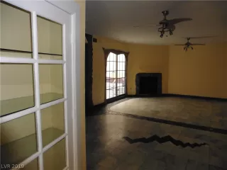 Photo #3: 2060742 Listing 