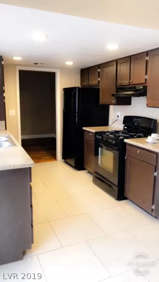 Photo #4: 2060782 Listing 