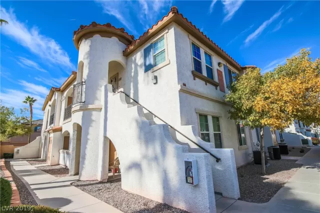 MLS: 2060790 Condo For Sale