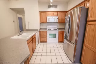 Photo #3: 2060790 Listing