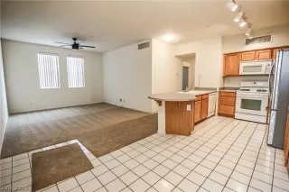 Photo #4: 2060790 Listing