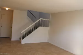 Photo #3: 2060867 Listing 