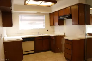 Photo #5: 2060867 Listing 