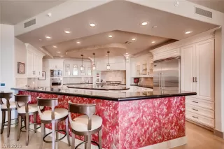 Photo #6: 2060882 Listing