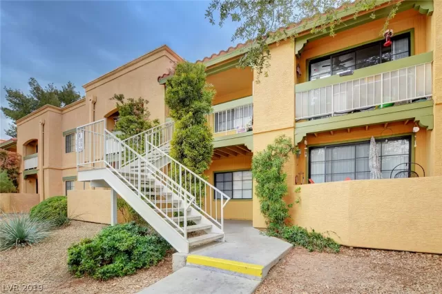 MLS: 2060960 Condo For Sale