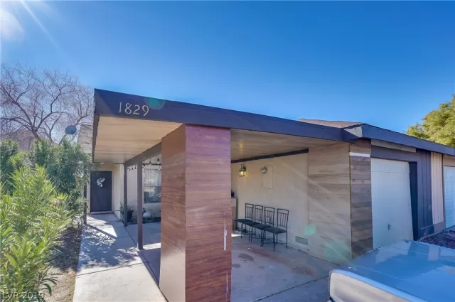 MLS: 2060981 Condo For Sale