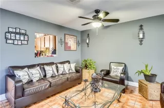 Photo #2: 2060981 Listing 