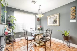 Photo #6: 2060981 Listing 