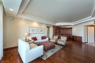 Photo #2: 2060997 Listing 