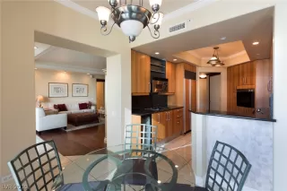 Photo #5: 2060997 Listing 