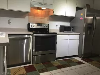 Photo #4: 2061022 Listing 