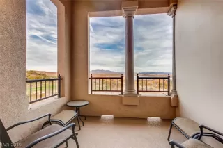 Photo #5: 2061036 Listing 