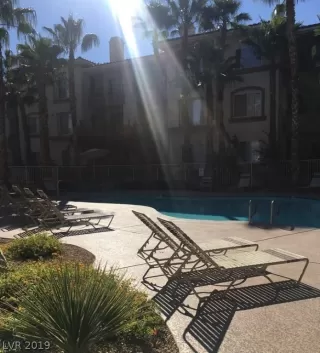 Photo #6: 2061067 Listing 