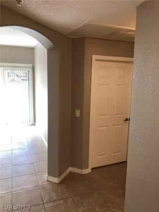 Photo #4: 2061084 Listing 