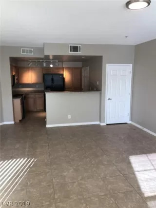 Photo #5: 2061084 Listing 