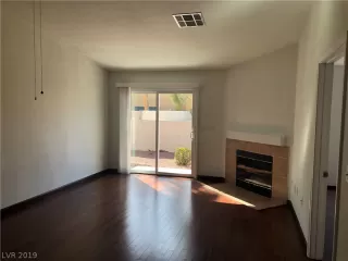 Photo #3: 2061102 Listing