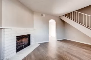 Photo #2: 2061139 Listing